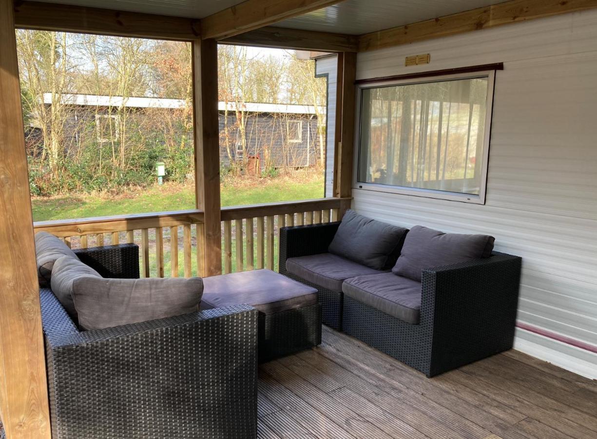 Вилла Chalet 'T Rijsterbos Op Camping Met Zwembad! Экстерьер фото