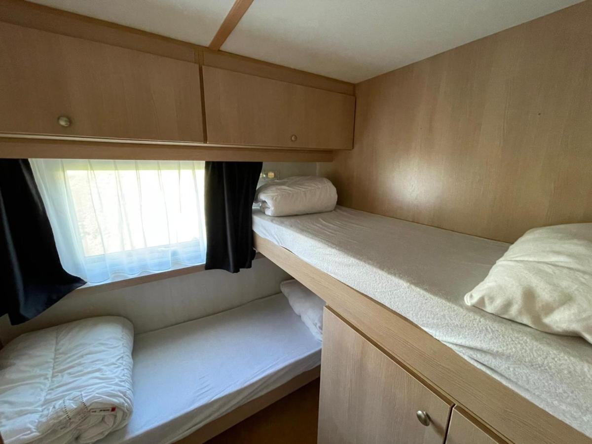 Вилла Chalet 'T Rijsterbos Op Camping Met Zwembad! Экстерьер фото
