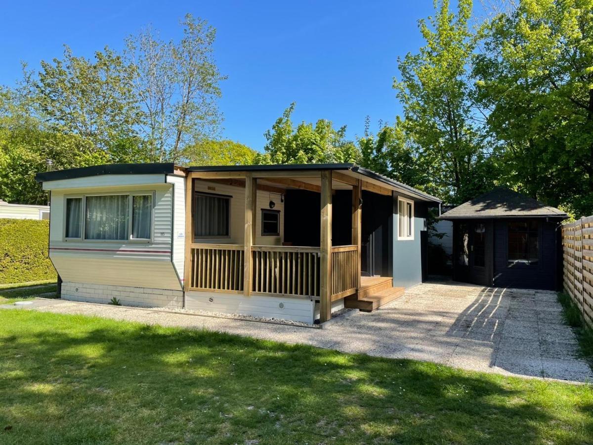 Вилла Chalet 'T Rijsterbos Op Camping Met Zwembad! Экстерьер фото